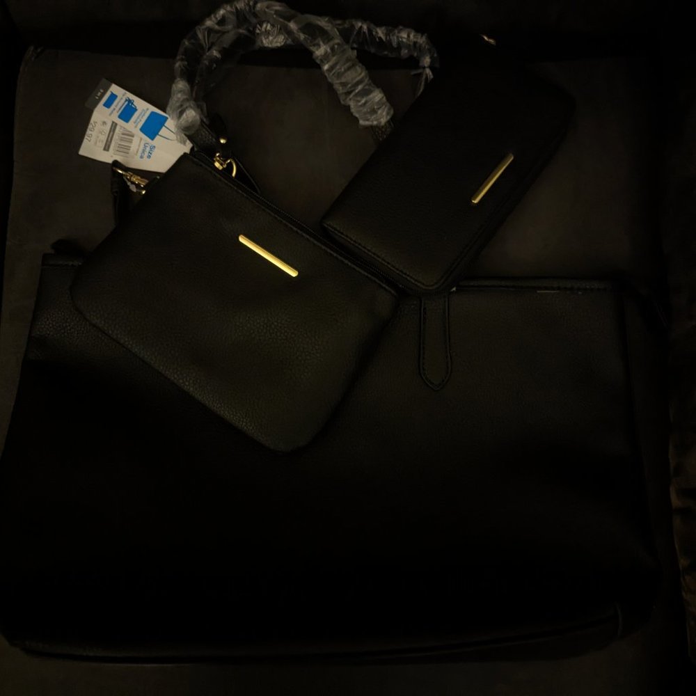 Time and Tru Tote, Wristlet-Pouch Crossbody, and Zip-Around Wallet Set (READ!!)